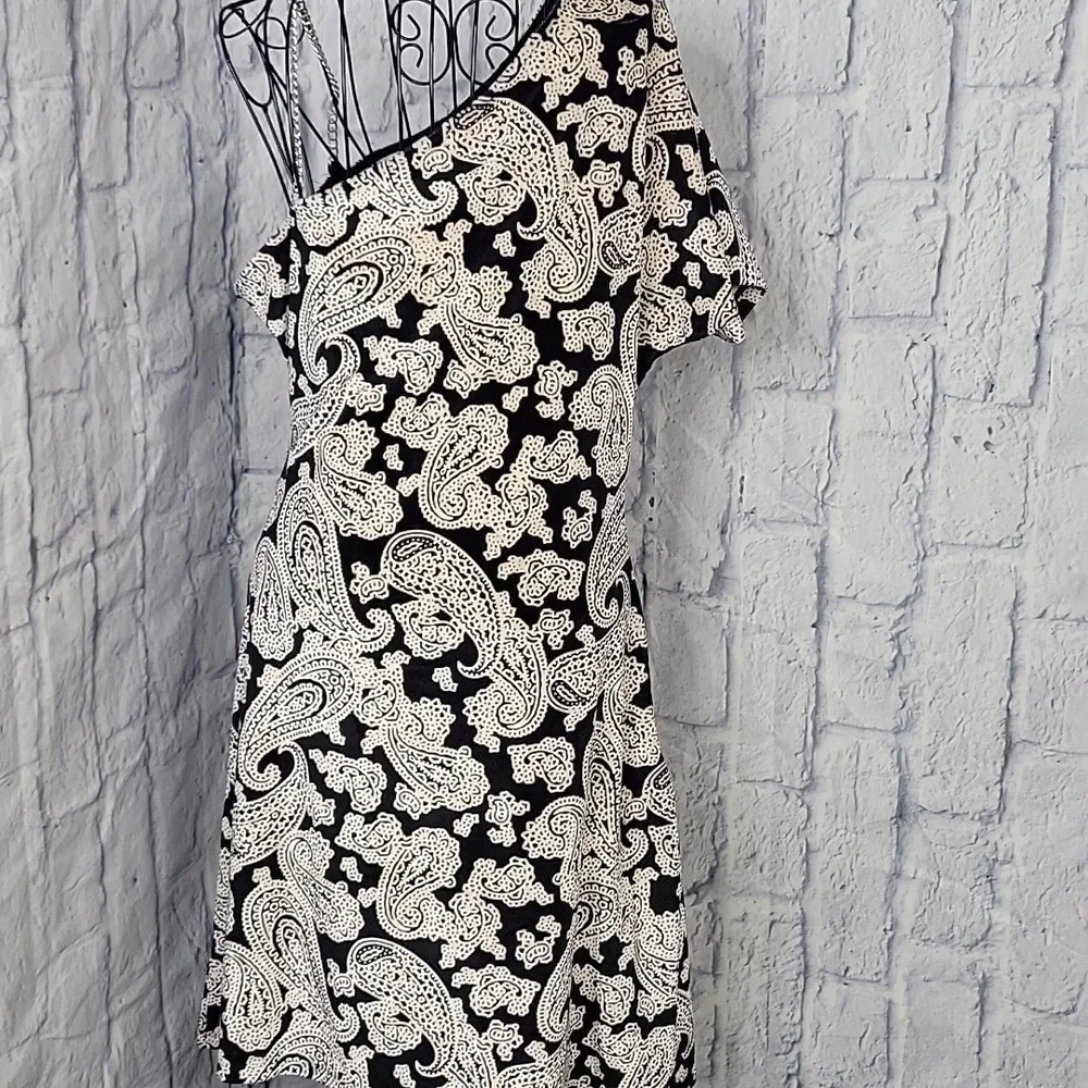 Michael Kors Black and‎ Cream One Shoulder Velvet Dress